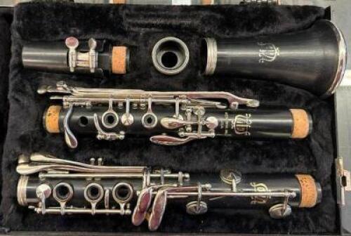 CLARINET WITH CASE