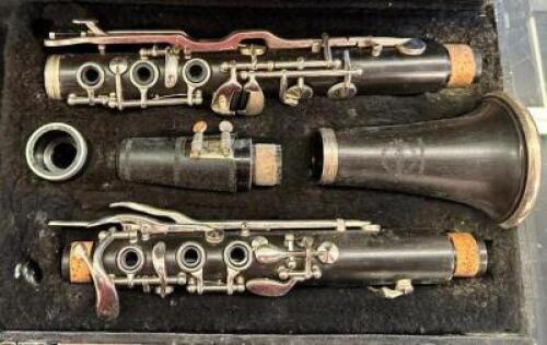 PLASTIC CLARINET WITH CASE
