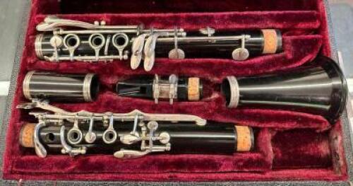 PLASTIC CLARINET WITH CASE