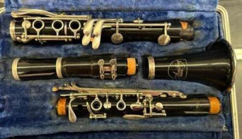 4000 CLARINET WITH CASE