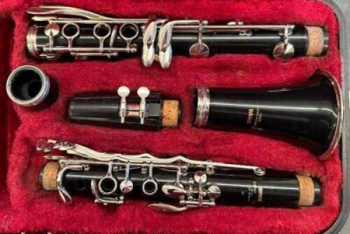 PLASTIC CLARINET WITH CASE