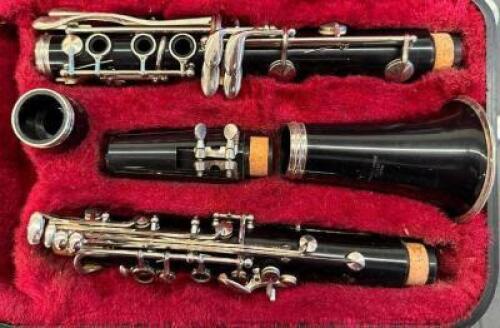 PLASTIC CLARINET WITH CASE