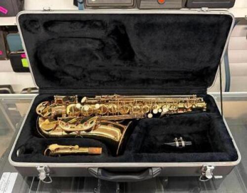 ALTO SAXOPHONE WITH CASE