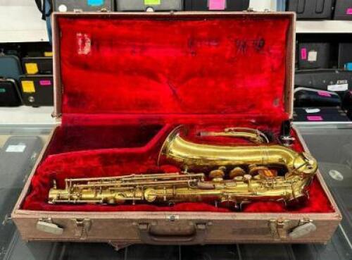 ALTO SAXOPHONE WITH CASE
