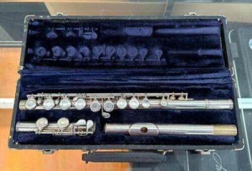 FLUTE WITH CASE