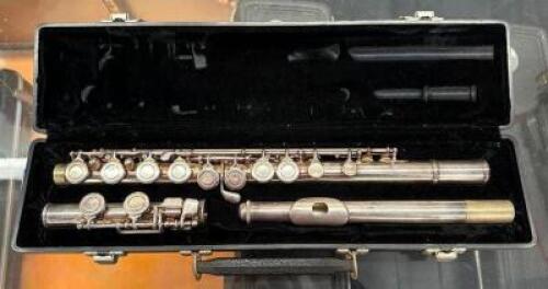 FLUTE WITH CASE
