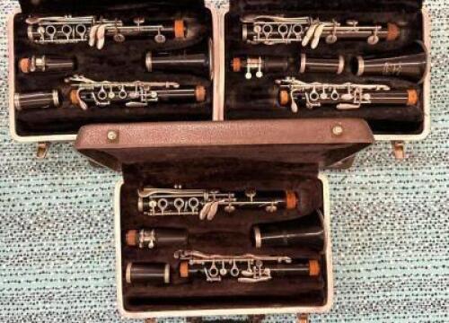 (3)- PLASTIC BUNDY CLARINETS
