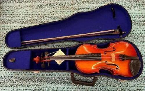 3/4 VIOLIN WITH CASE & BOW