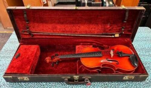 3/4 VIOLIN WITH CASE & BOW