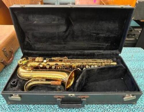 ALTO SAXOPHONE WITH CASE