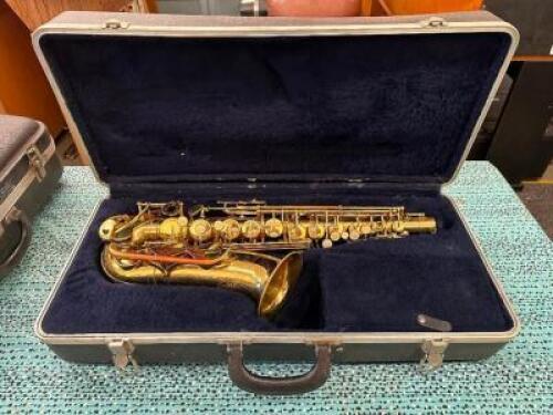 ALTO SAXOPHONE WITH CASE