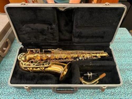 ALTO SAXOPHONE WITH CASE