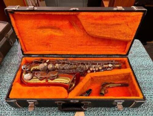 ALTO SAXOPHONE WITH CASE