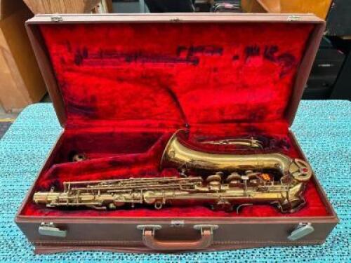 ALTO SAXOPHONE WITH CASE