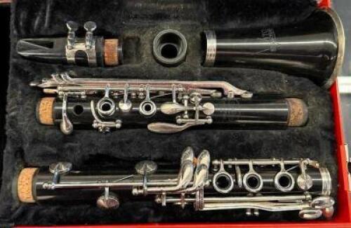 PLASTIC RESOTONE CLARINET WITH CASE