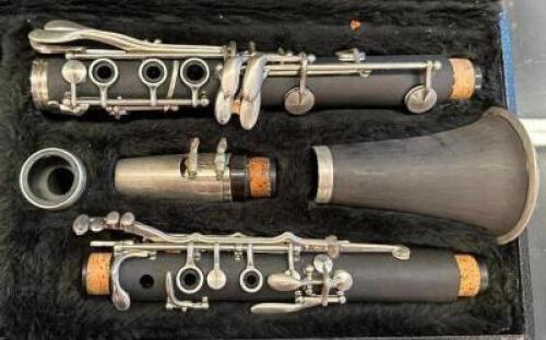 PLASTIC CLARINET WITH CASE