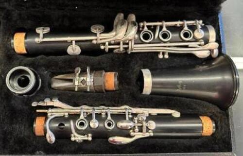 CLARINET WITH CASE