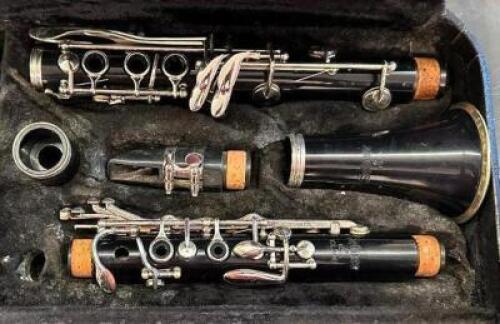 CLARINET WITH CASE