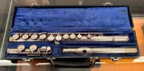 FLUTE WITH CASE