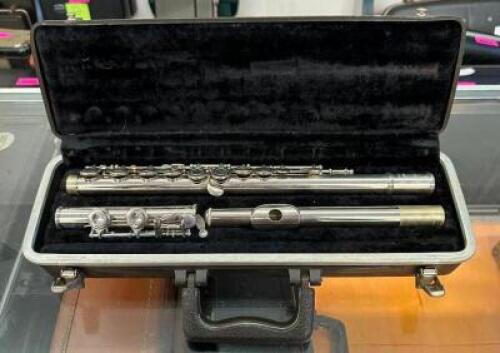 FLUTE WITH CASE