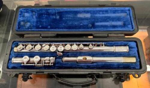 FLUTE WITH CASE