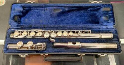 FLUTE WITH CASE
