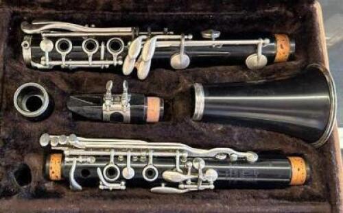 PLASTIC CLARITONE CLARINET WITH CASE