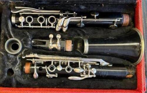 PLASTIC RESOTONE CLARINET WITH CASE