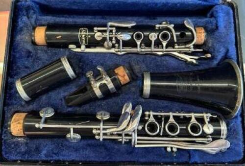 CLARINET WITH CASE