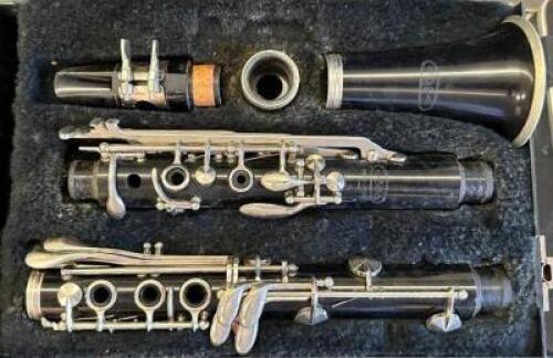 PLASTIC RESOTONE CLARINET WITH CASE