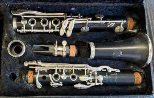 PLASTIC CLARINET WITH CASE