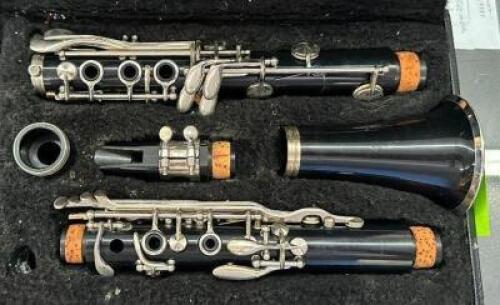 CLARINET WITH CASE