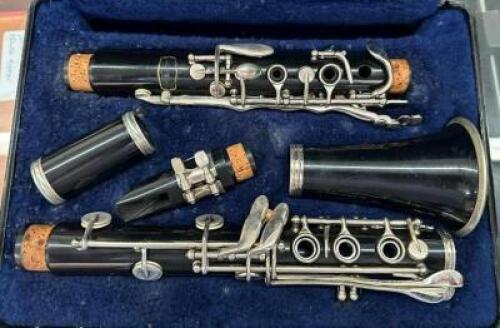 CLARINET WITH CASE