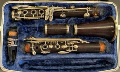 WOODEN CLARINET WITH CASE