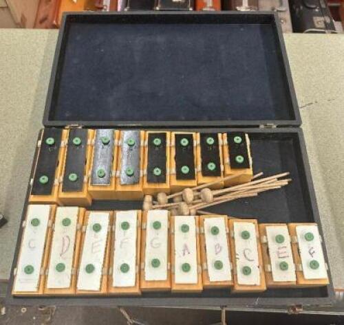 VINTAGE KITCHING BELL SET WITH CASE