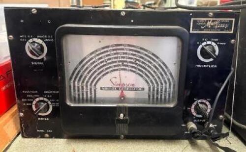 VINTAGE SIGNAL GENERATOR