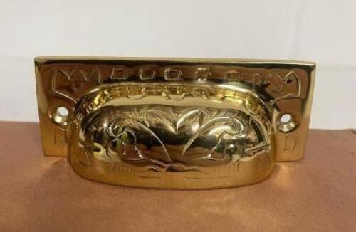 (8 PACK) DECORATIVE DRAWER PULLS - POLISHED BRASS