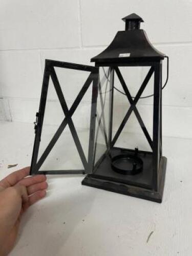 9" LANTERN, BLACK WITH GLASS DOORS