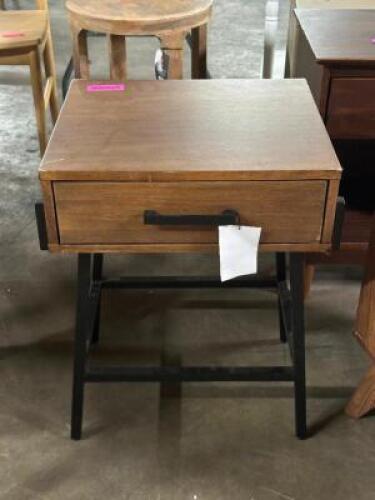 CORINNA ACCENT TABLE