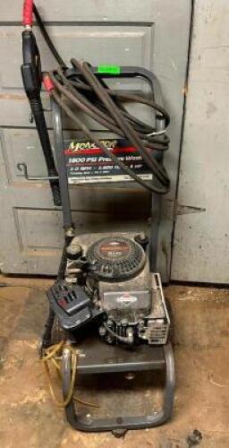 1800 PSI PRESSURE WASHER