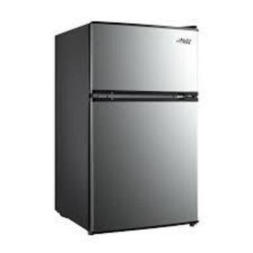 DESCRIPTION: (1) TWO DOOR MINI FRIDGEBRAND/MODEL: ARTIC KING #FZ35S1L-UINFORMATION: STAINLESS STEELSIZE: 3.2 CU FT,&nbsp;18.5" by 19.4" by 33.3"RETAIL$: $198.00 EAQTY: 1