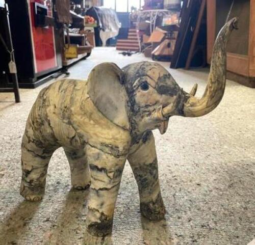 14" X 14" ELEPHANT DECORATION