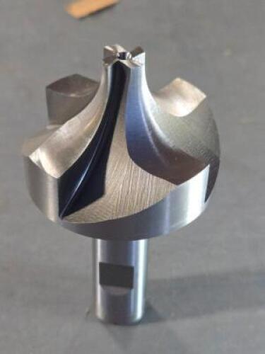 DESCRIPTION: (1) HSS CORNER ROUNDERING END MILL BRAND/MODEL: VC 182-6437 SIZE: 11/16" RAD 2-1/4" DIA 3/4" SD RETAIL$: $127.15 QTY: 1