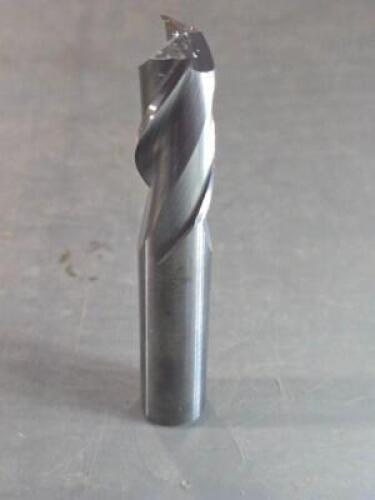DESCRIPTION: (4) CARBIDE SQ END MILLS BRAND/MODEL: ATRAX 85301281 SIZE: 7/16" DIA 1" LOC RETAIL$: $249.08 QTY: 4