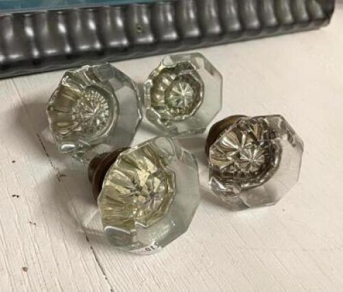 (4 PACK) DECORATIVE DOOR KNOBS