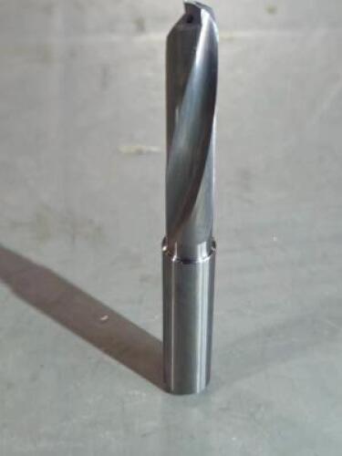DESCRIPTION: (2) "SUPER U" DRILL BIT BRAND/MODEL: SANDVIK COROMANT 860.1-0850-026A1-NM-H10F RETAIL$: $387.26 QTY: 2