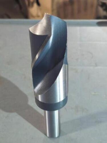DESCRIPTION: (1) REDUCED SHANK DRILLBIT BRAND/MODEL: HERTEL 89311617 SIZE: 1.4688" DIA 3/4" SD RETAIL$: $164.80 QTY: 1