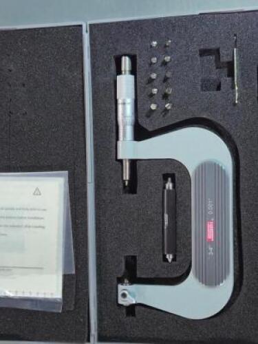DESCRIPTION: (1) MECHANICAL SCREW THREAD MICROMETER BRAND/MODEL: SPI 37879517 SIZE: 3-4" RANGE RETAIL$: $216.35 QTY: 1