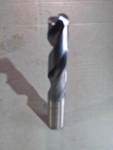 DESCRIPTION: (1) CARBIDE JOBBER DRILL BIT BRAND/MODEL: KENNAMETAL B255A18000YPC SIZE: 18mm RETAIL$: $756.21 QTY: 1