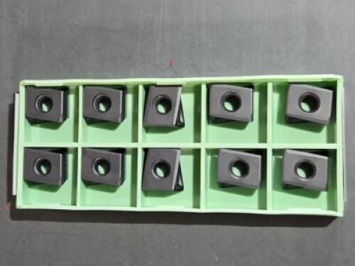 DESCRIPTION: (20) CARBIDE MILLING INSERTS BRAND/MODEL: WALTER LNHU130612R-L55T RETAIL$: $802.00 QTY: 20
